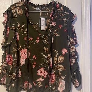 Brand NWT Soho Cold Shoulder Top